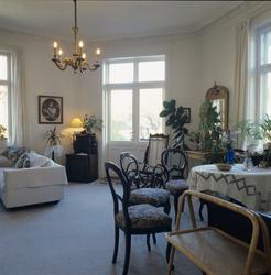 Stuen i nyoppusset leilighet på Frogner i Oslo. Fotografert 
