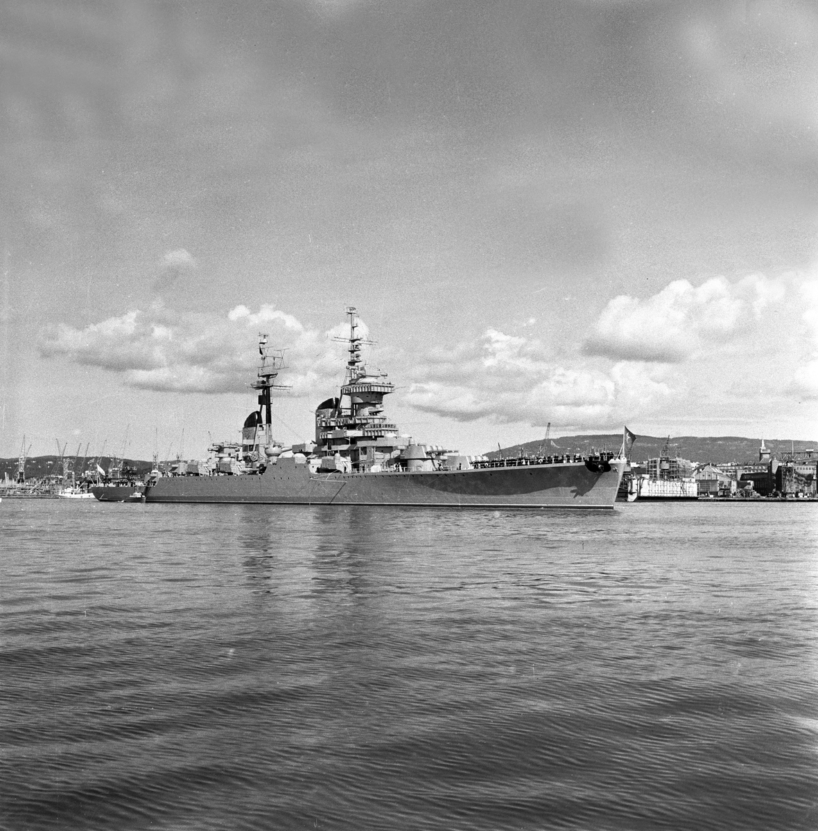 Serie. Russisk flåtebesøk i Oslo, blant annet på Akershus festning. Fotografert 8. aug. 1956.