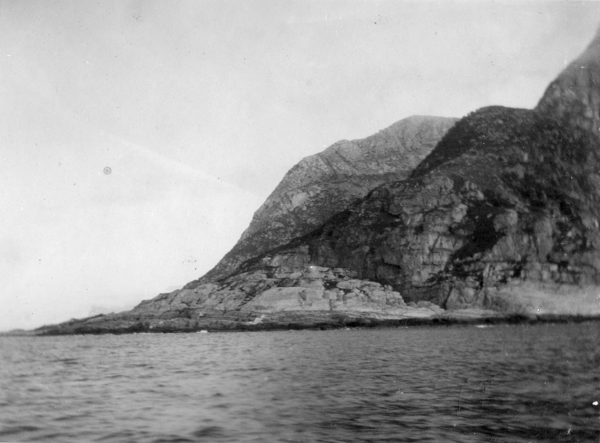 Kystnatur. Fra bildeserie tatt på reise langs kysten av Norge i 1926.