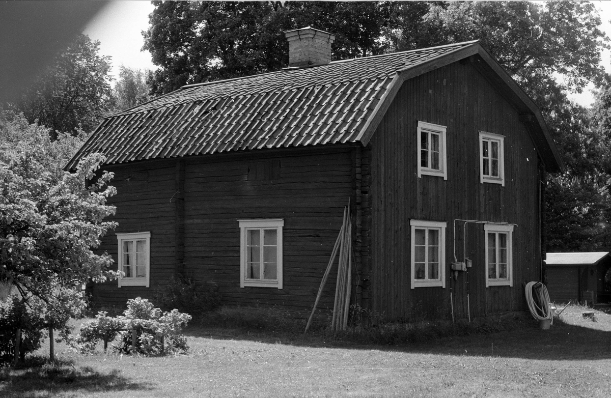 Brygghus, dräng- och pigstuga, Drälinge 1:2, Björklinge socken, Uppland 1976