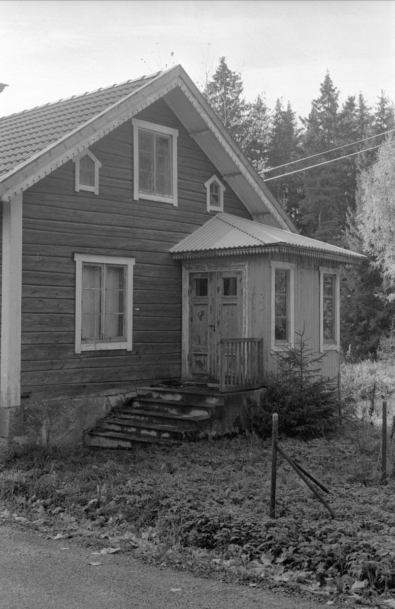 Bostadshus/brygghus, Svartarbo 1:3, Bälinge socken, Uppland 1983