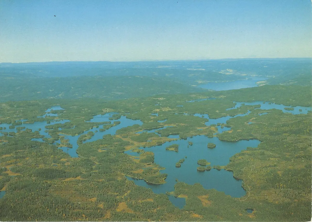 Fjorda. Haukfjorden og Velmunden.