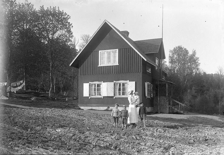 Enligt fotografens journal nr 2 1909-1915: "Kristinedal Sjöstugan".