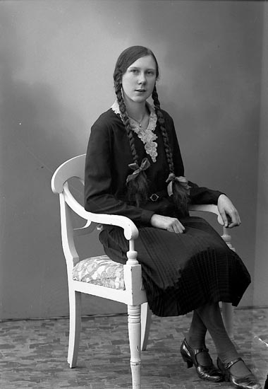Enligt fotografens journal nr 6 1930-1943: "Johansson, Thelma Kopper Här".