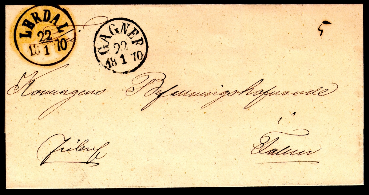 Albumblad innehållande 1 monterat brev

Text: Omslag från Lerdal den 22 januari 1870 till Fahlun via
postkontoret i Gagnef.

Etikett/posttjänst: Tjänstebrev

Stämpeltyp: Normalstämpel 10
