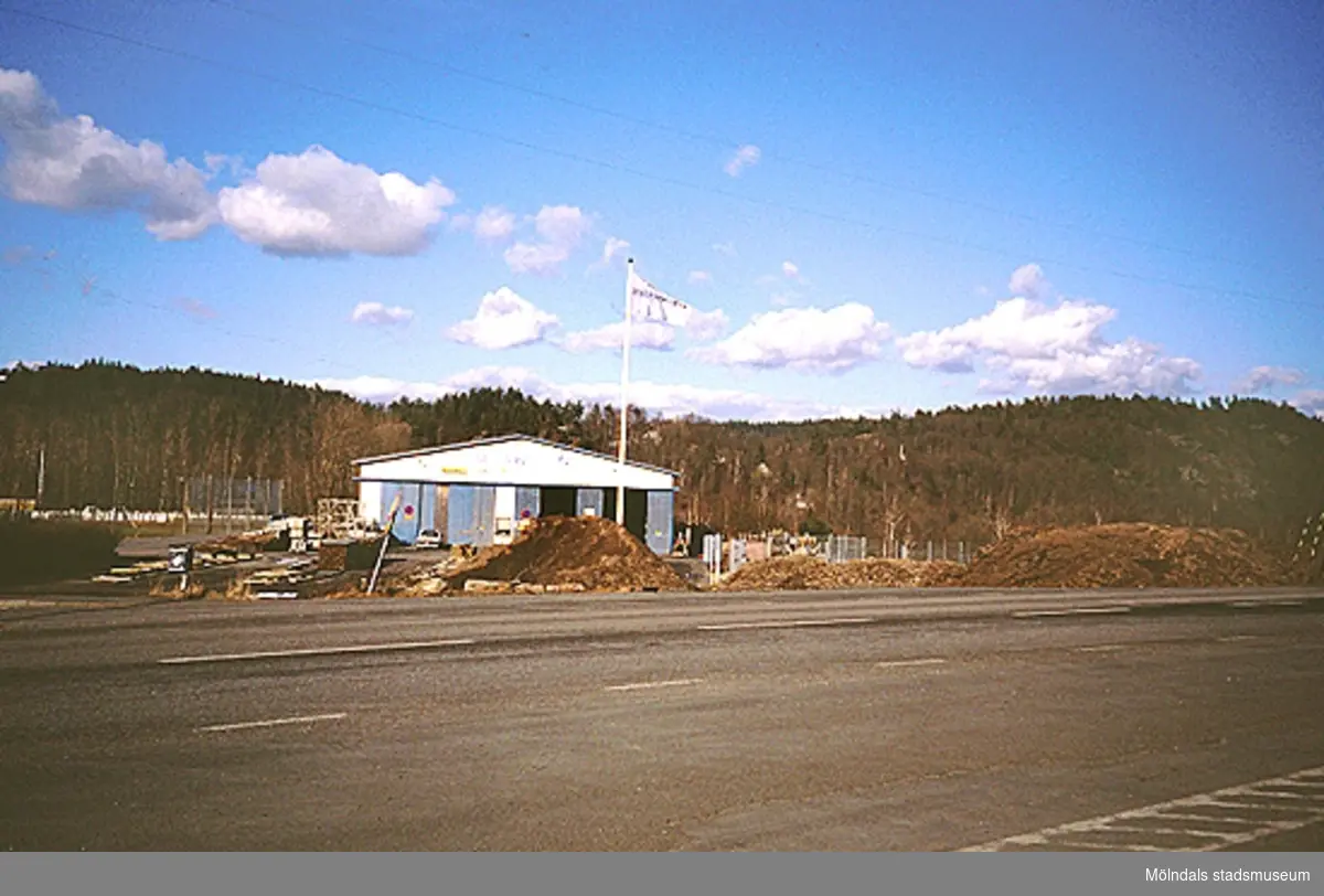 Raneredsvägen 4 i Lindome, mars 1994.