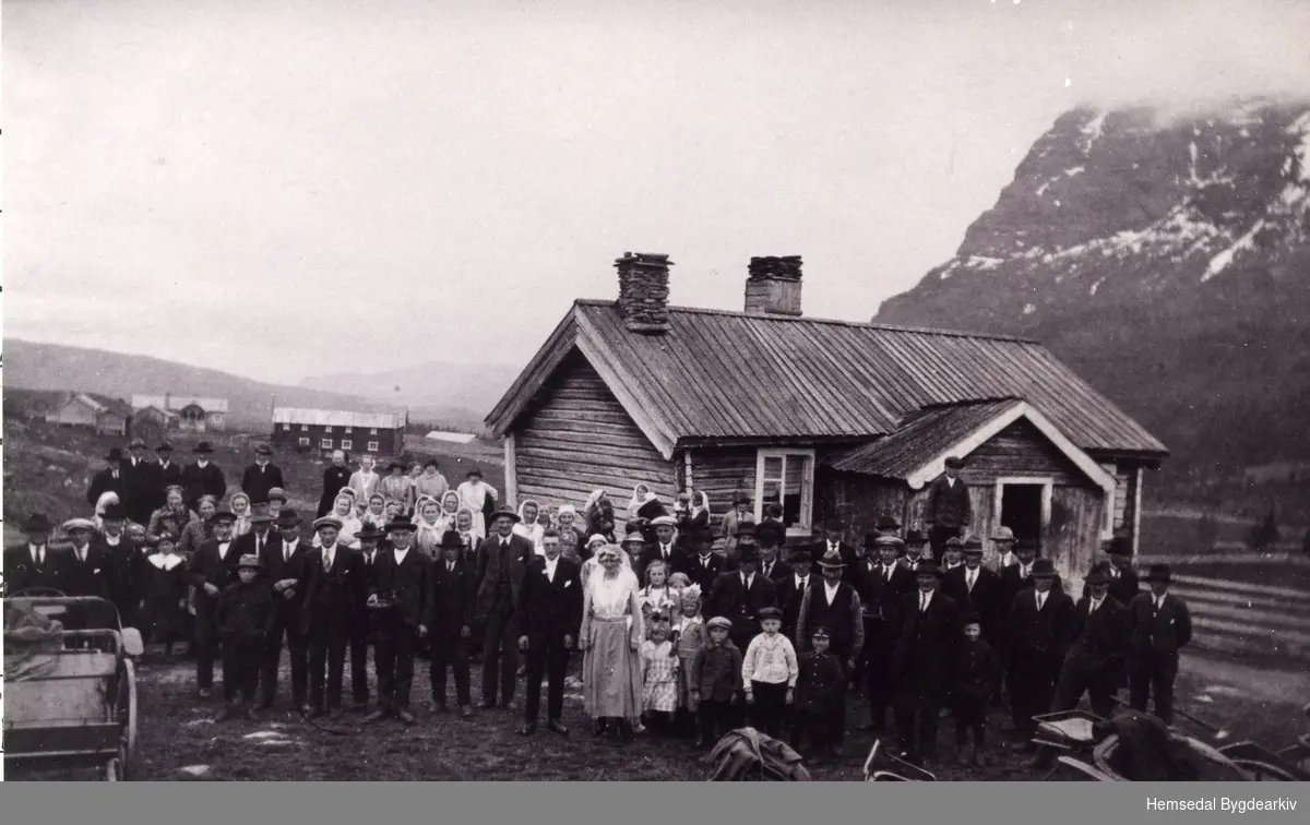 Bryllaupet til Knut Thorset og Anne K. Grøthe i 1926 Gnr/Bnr 61/1