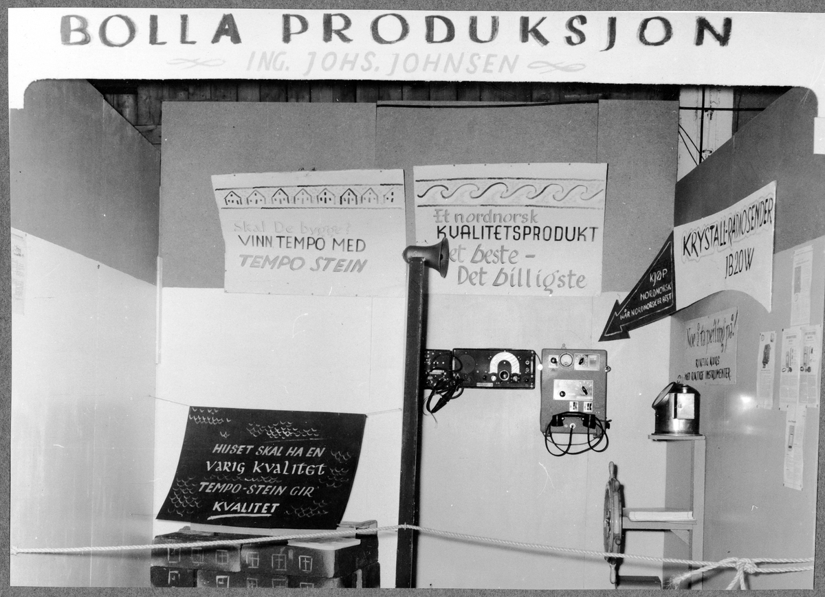 Bolla Produksjons stand under Harstadmessen, 1953.