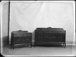 Prodduktfoto av møbler, spisestue - sjenk.  Snekker Rud. 
K