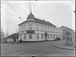 Eksteriør fra Viktoria Hotell i Sarpsborg, Bil med kjenneteg