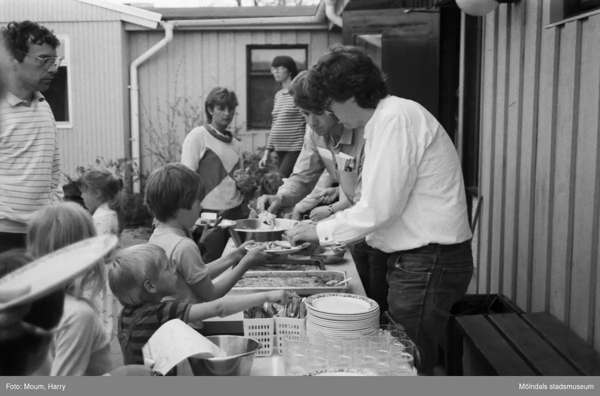 Kultur för barn på Sinntorps förskola i Lindome, år 1984.

För mer information om bilden se under tilläggsinformation.