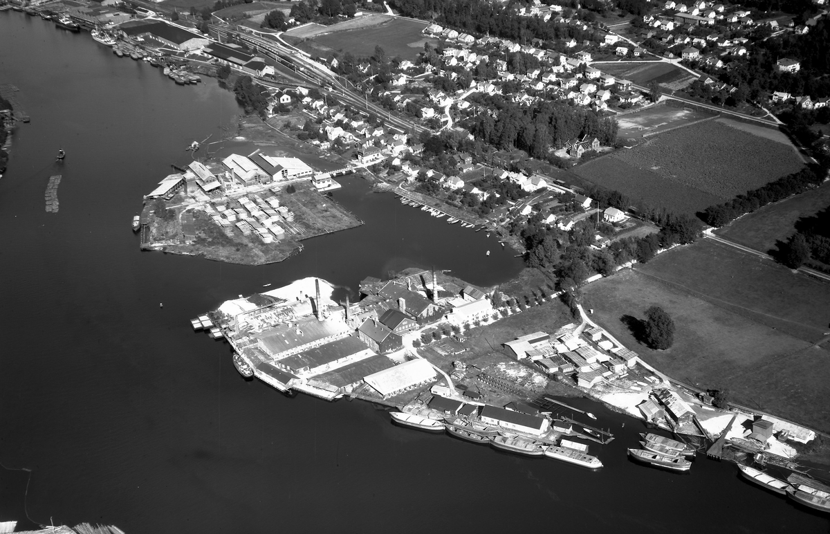 Ulike Widerø flyfoto fra Skien kommune, Borgestad  