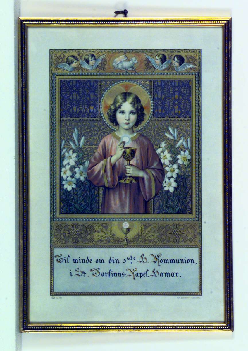 Nattverden, symbolisert gjennom barnet Jesus som holder kalken og brødet. Barnet er omgitt av hvite liljer, symbolet på renhet.