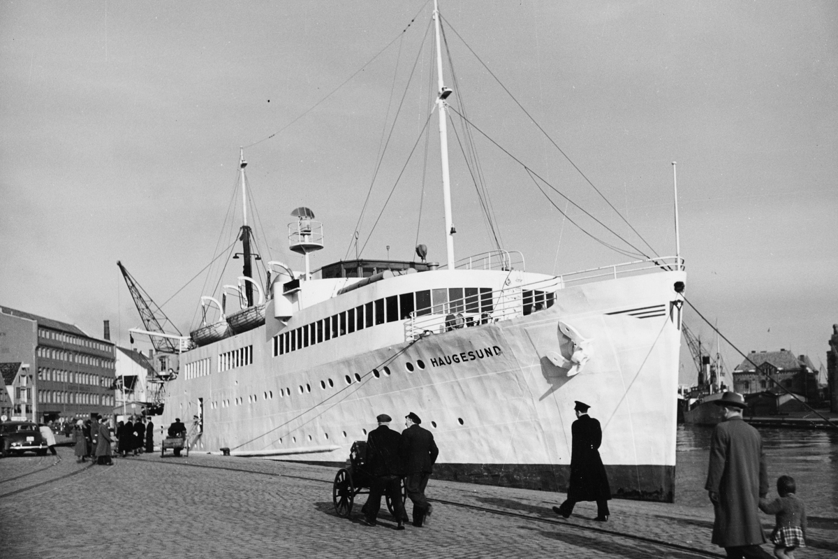 Transport båt, eksteriør, M/S Haugesund, ligger ved Strandkaien i Stavanger.