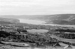 Lillehammer by sett fra Storberget. Storberget gård i forgru