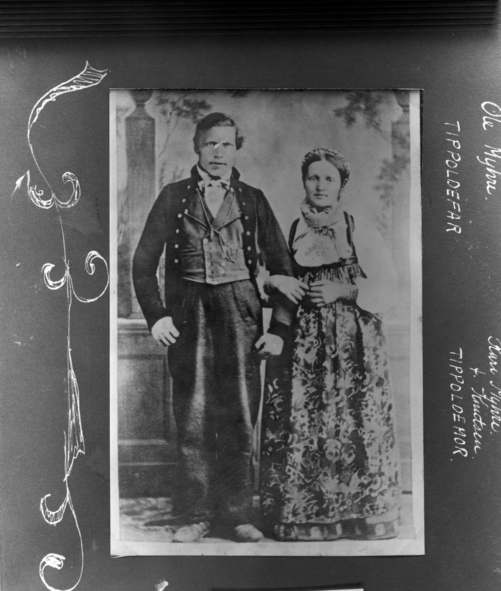 Portret av Tipoldeforeldrene til eier.