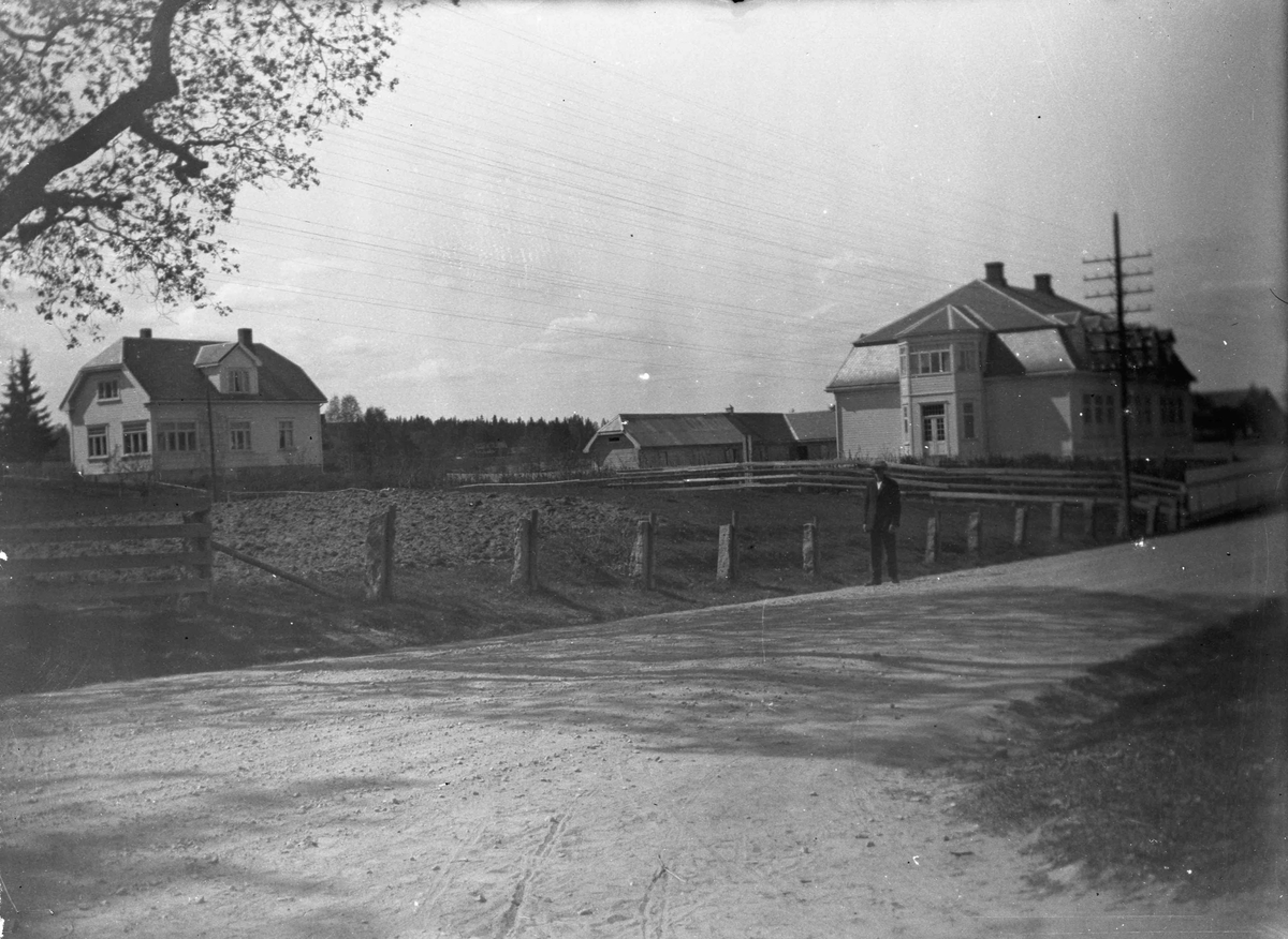 Råholt skole - I dag ligger Råholt senteret her.