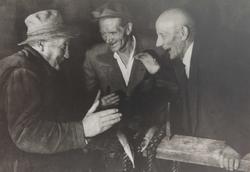 "Bildet er tatt på ?? i kjelleren på gamle sykehuset. ukjent