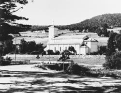 Nesset kirke, Eidsvåg kirke bygd 1878 er en langkirke i tre.