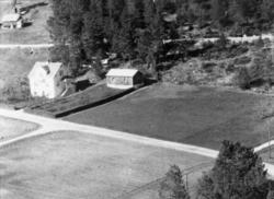 Parti fra Raudsand, Haugaflata. I huset til venstre tilhøren