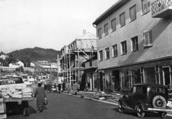 Storgata sett østover., "Fra høyre Storgata 28 Molde Bakeri 