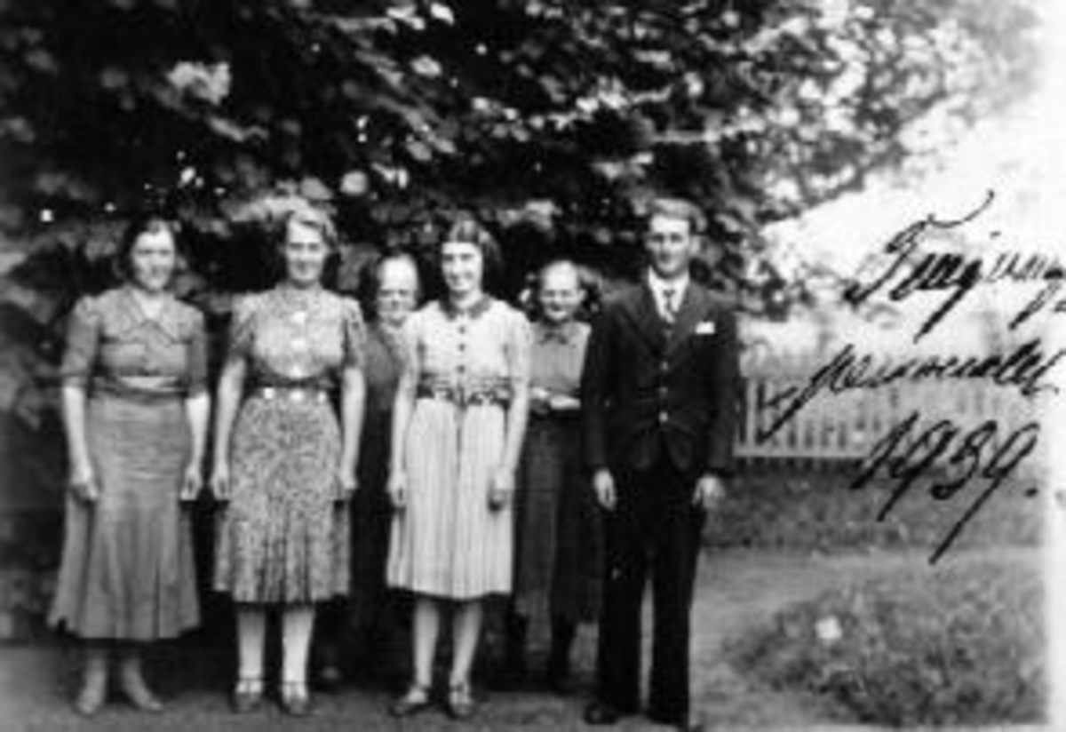 Personalet på Tingvang, Ringsaker i 1939. Ukjente.