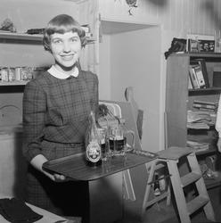 Reklamefoto for øl, Aktiebryggeriet E.C. Dahl