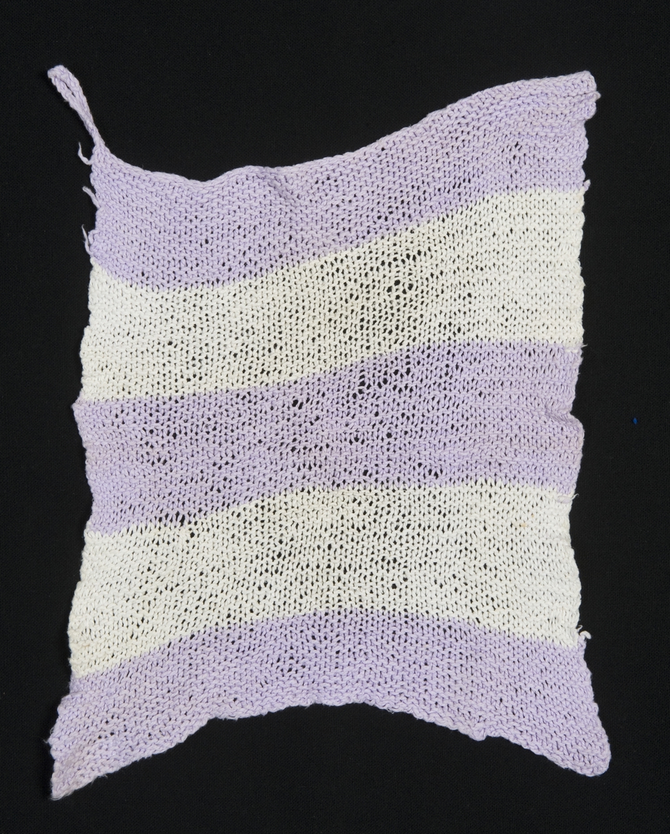 Lyselilla-hvit stripet håndkle med stropp.