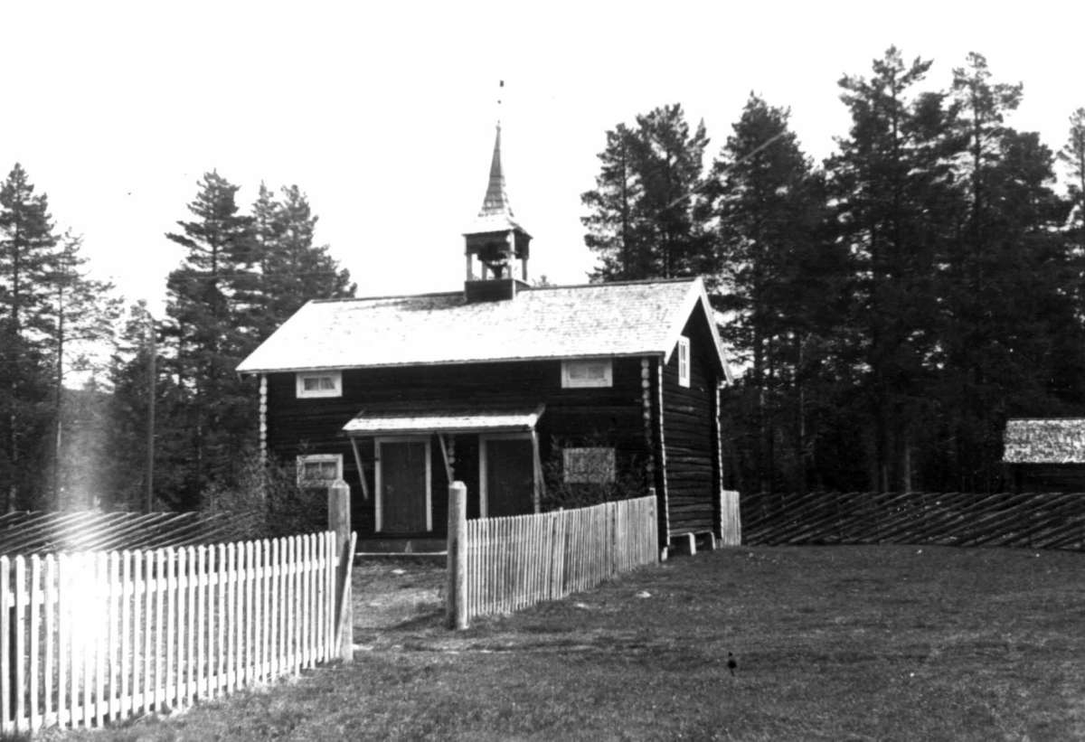 Gjevaldshaugen, Søhauen, Trysil, Hedmark 1950. Stabbur med klokketårn.
