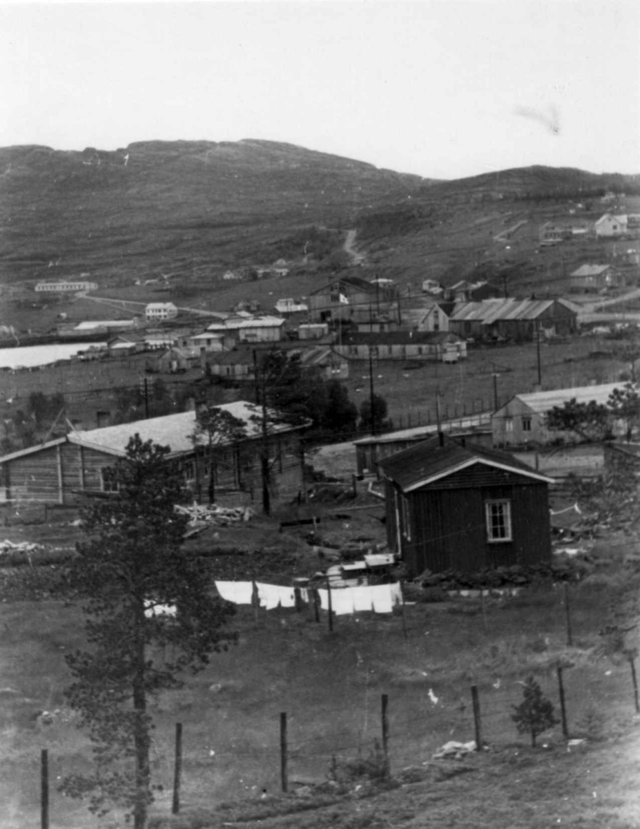 Utsikten fra hotelvindu i Bosekop. Her sees bebyggelse, 1948.