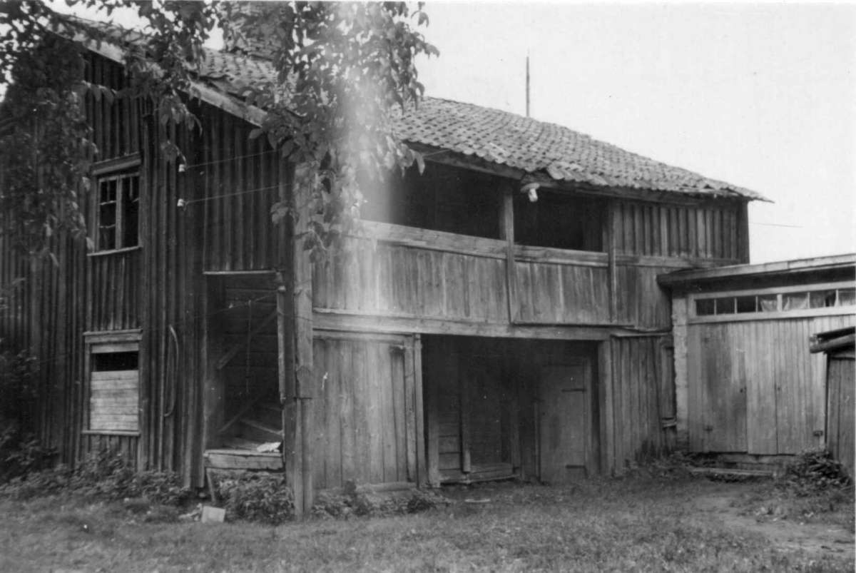 Bånerudgården Storgata, Kongsvinger, Hedmark. Drengestua mot gårdsplassen. Nå lagret på Norsk Folkemuseum.