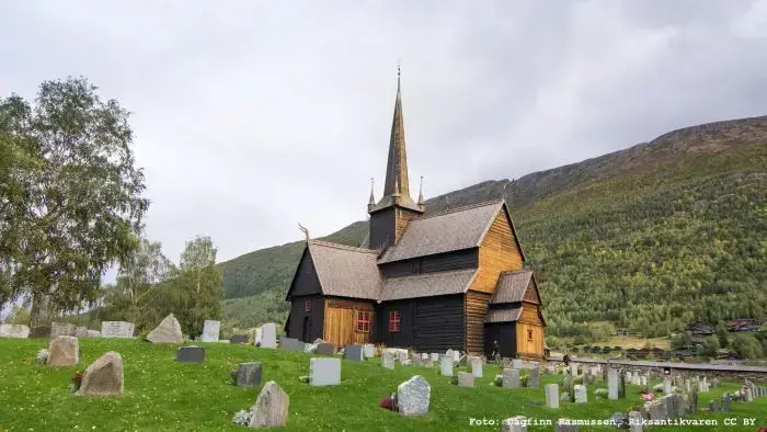 Lom stavkirke